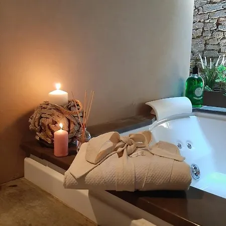 Borgo Di Beppe E Gloria *