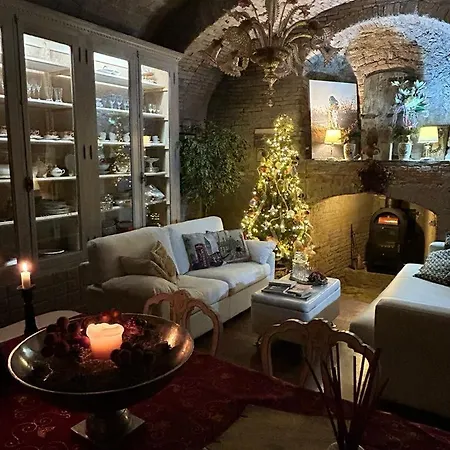 Borgo Di Beppe E Gloria サン・ジョヴァンニ・ヴァルダルノ
